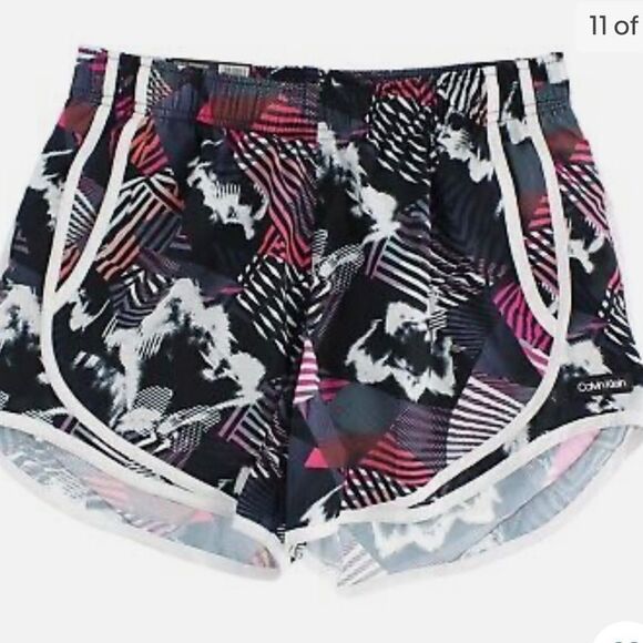 Calvin Klein women’s active lightweight running /gym shorts - Picture 1 of 4